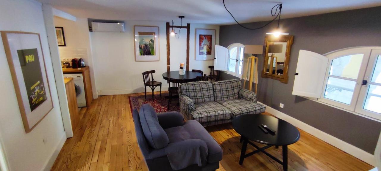 Le Gramont Apartment Pau Bagian luar foto